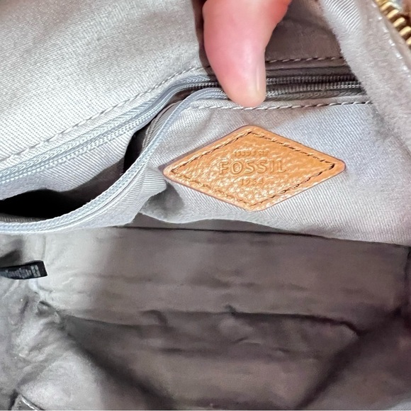 FOSSIL Women's Leah Large Tote Variety Colors (used only once) - Picture 3 of 11